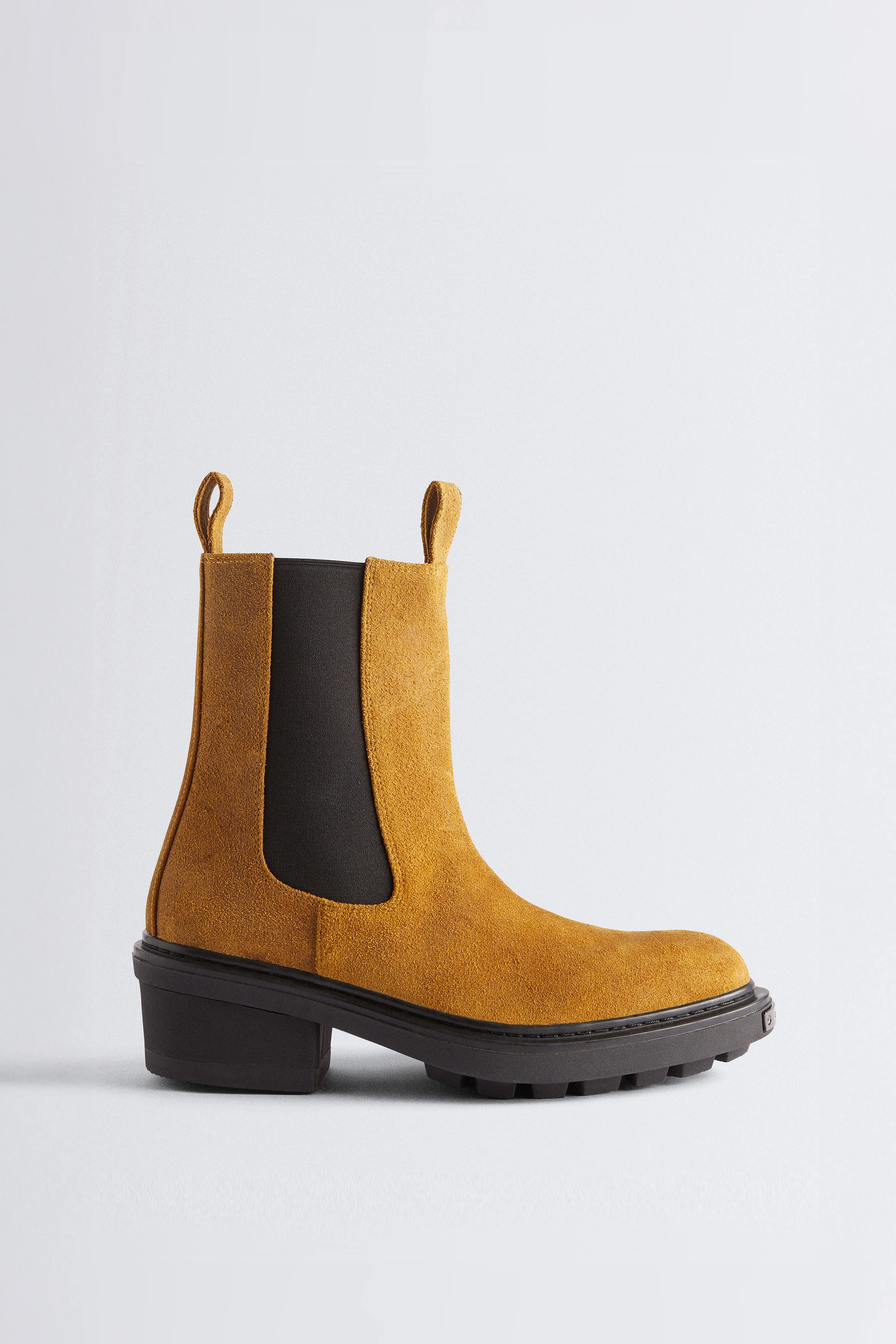 BOOTS - SS26